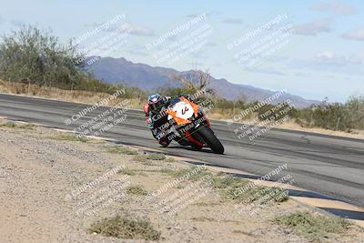 media/Nov-16-2025-Race Pace (Sun) [[8c5fa54630]]/Verified Riders/4-Turn 3 Inside (1050am)/